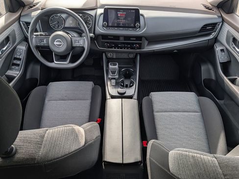 Used 2023 Nissan Rogue SV AWD/4WD image 10