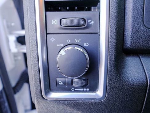 Used 2024 RAM 1500 Classic Warlock image 33