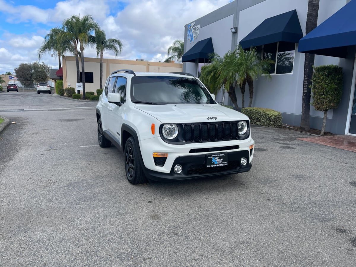 Used 2019 Jeep Renegade Altitude w/ Quick Order Package 2XM FWD image 3