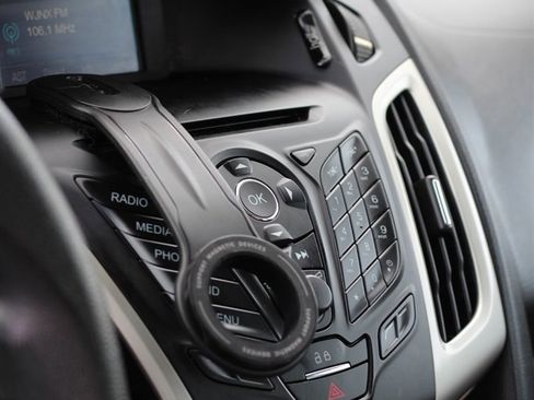 Used 2014 Ford Focus SE image 11