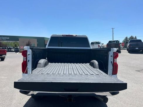 Used 2024 Chevrolet Silverado 2500 LT AWD/4WD image 13