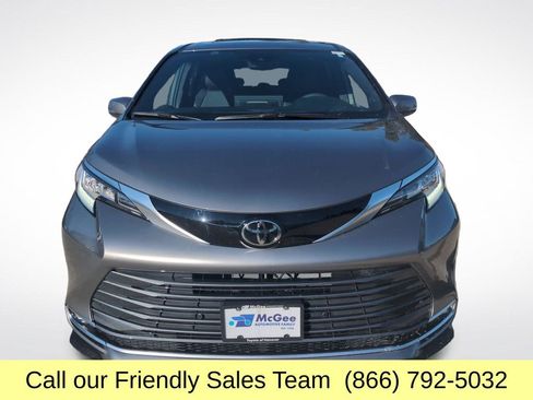 New 2026 Toyota Sienna Limited image 8