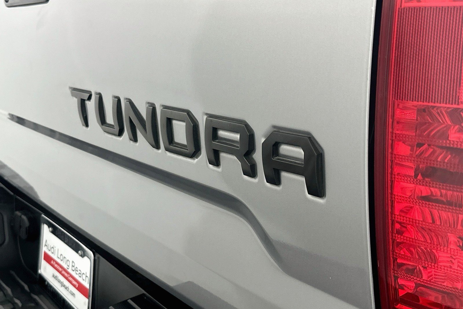 Used 2021 Toyota Tundra Limited w/ Limited Premium Package RWD image 10
