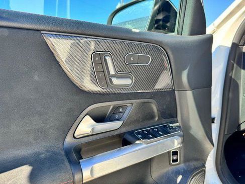 Certified 2023 Mercedes-Benz GLB 250 image 6