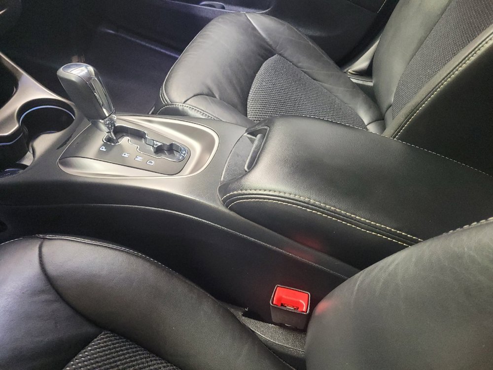 Used 2018 Dodge Journey Crossroad w/ Nav & Sun Group FWD image 26