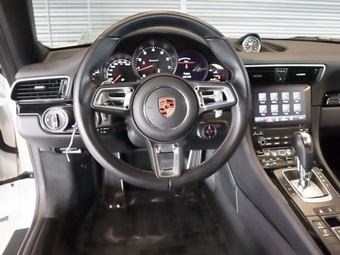 Used 2018 Porsche 911 Carrera T RWD image 13