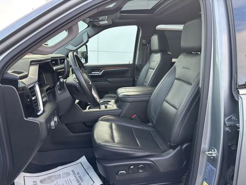 Used 2024 GMC Sierra 3500 Denali w/ Technology Package image 11