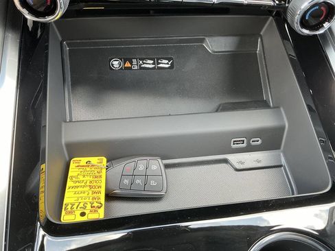 New 2025 Chevrolet Suburban Premier w/ Sun And Tow Package image 29