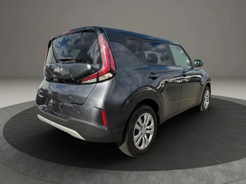 Used 2024 Kia Soul LX FWD image 5