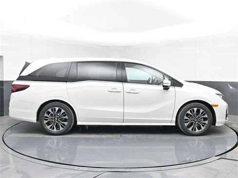 New 2026 Honda Odyssey Elite image 11