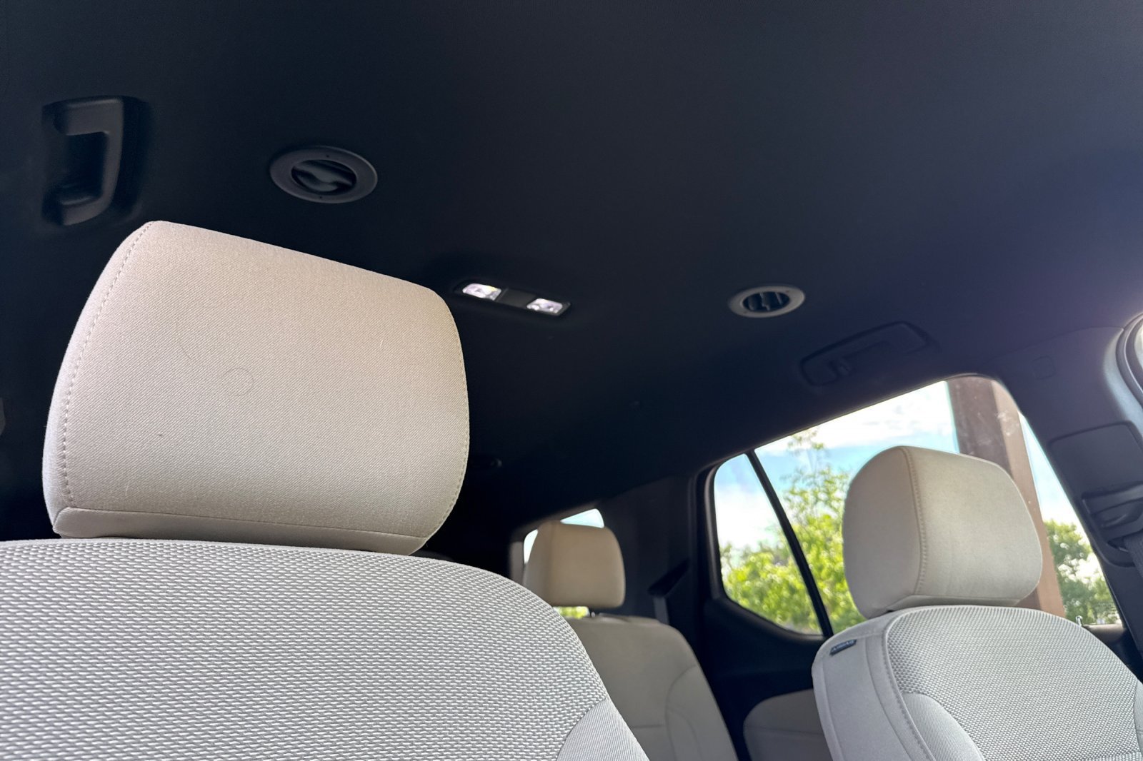 Used 2023 Chevrolet Traverse LS FWD image 27
