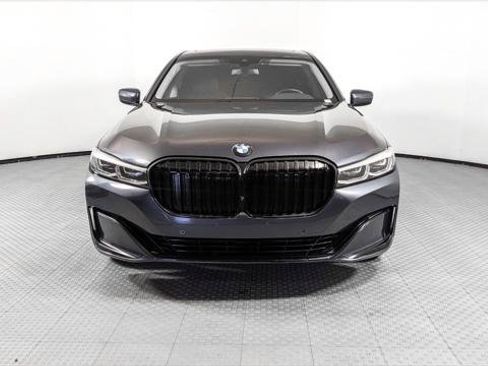 Used 2020 BMW 740i image 11