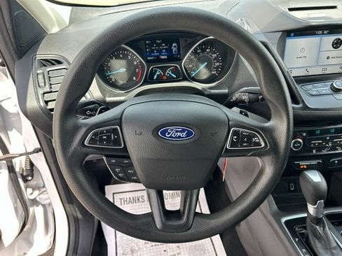 Used 2017 Ford Escape SE w/ Equipment Group 201A AWD/4WD image 14
