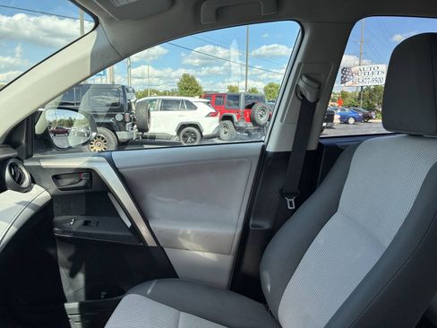 Used 2013 Toyota RAV4 LE AWD/4WD image 17