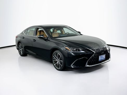 Used 2023 Lexus ES 350 w/ Premium Package FWD image 3