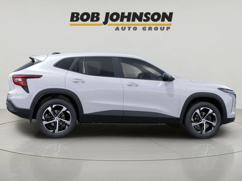 New 2026 Chevrolet Trax LT image 5