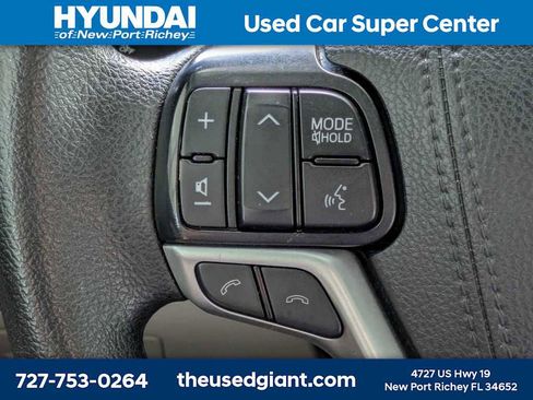 Used 2019 Toyota Highlander LE FWD image 28