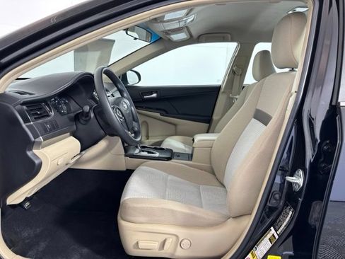 Used 2012 Toyota Camry LE FWD image 11