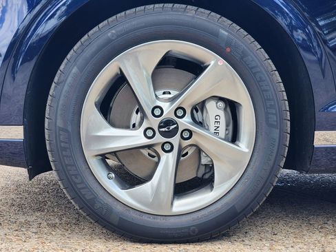 New 2026 Genesis GV70 2.5T Advanced AWD/4WD image 9