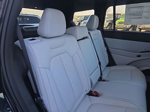 New 2026 Jeep Cherokee Limited AWD/4WD image 86