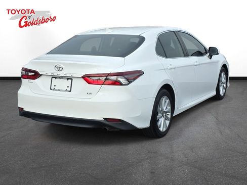 Used 2021 Toyota Camry LE w/ Convenience Package image 5