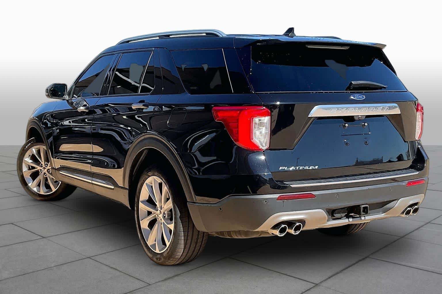 Used 2023 Ford Explorer Platinum w/ Technology Package AWD/4WD image 13