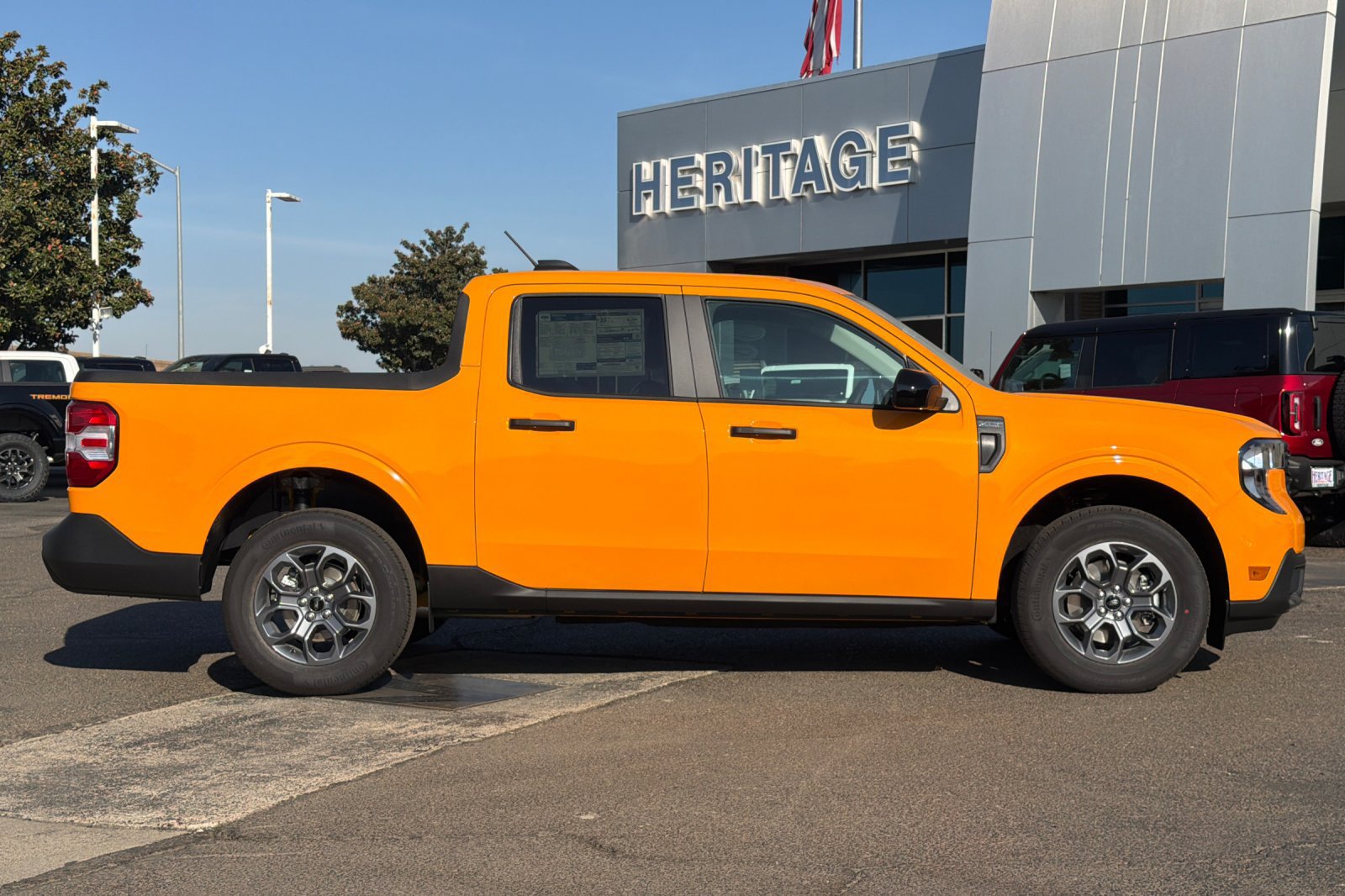 New 2026 Ford Maverick XLT w/ XLT Luxury Package FWD image 3