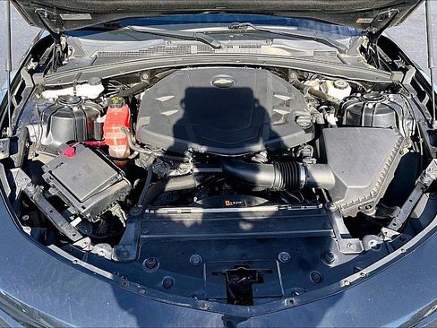 Used 2016 Chevrolet Camaro LT image 9