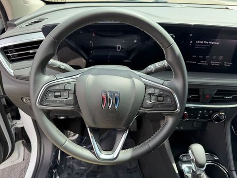 Used 2025 Buick Encore GX Preferred image 22