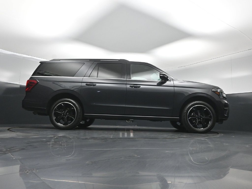 Used 2022 Ford Expedition Max Limited AWD/4WD image 46