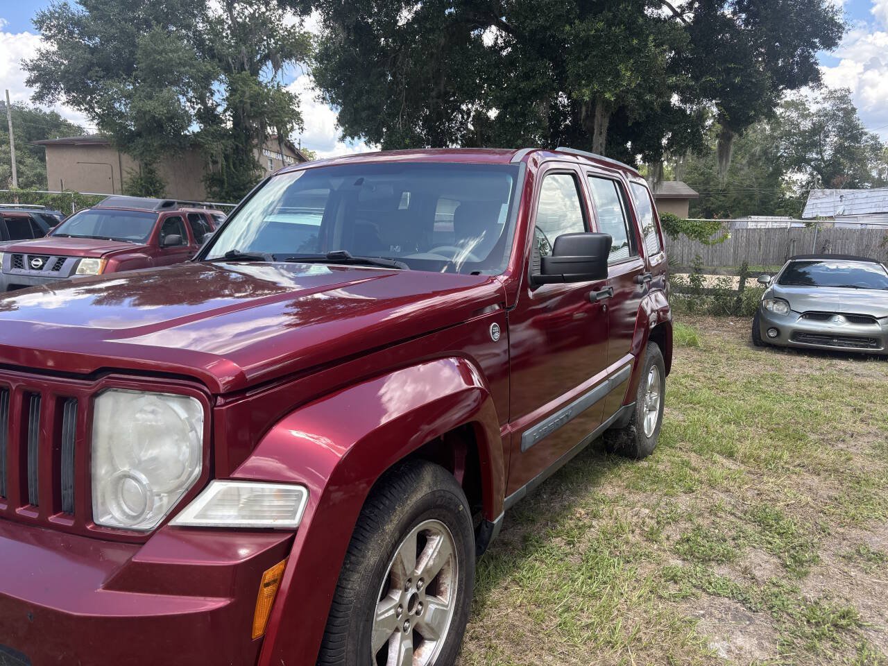 Used 2011 Jeep Liberty Sport AWD/4WD image 8