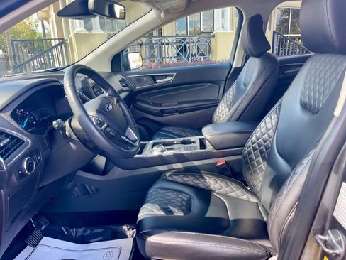 Used 2024 Ford Edge Titanium image 10