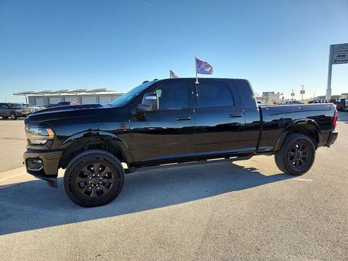 Used 2024 RAM 3500 Limited image 2