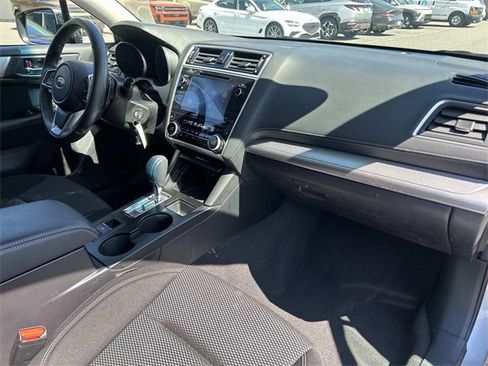 Used 2019 Subaru Outback 2.5i Premium image 24