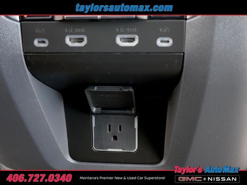 Used 2023 GMC Yukon XL Denali w/ Advanced Technology Package AWD/4WD image 44