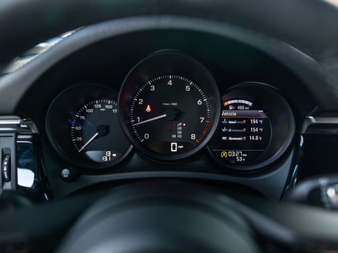 Certified 2026 Porsche Macan AWD/4WD image 26
