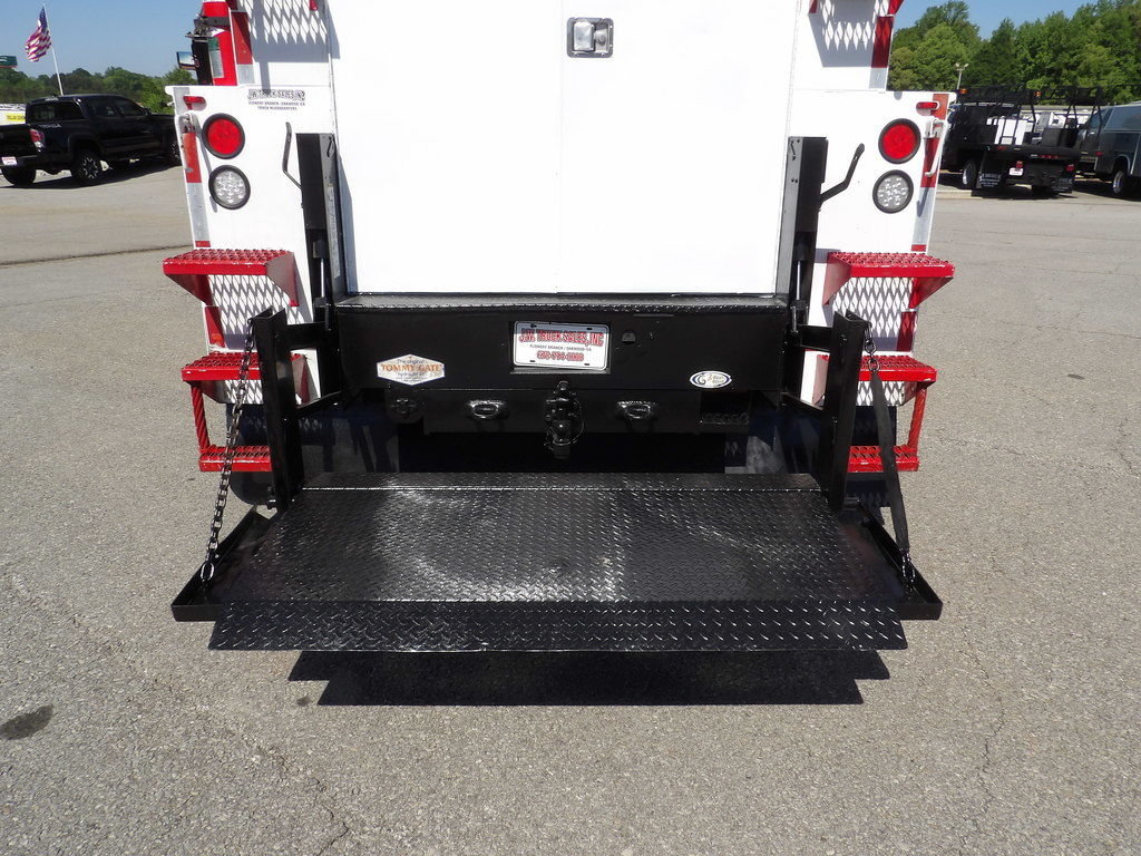 Used 2013 Ford F550 2WD SuperCab Super Duty image 55