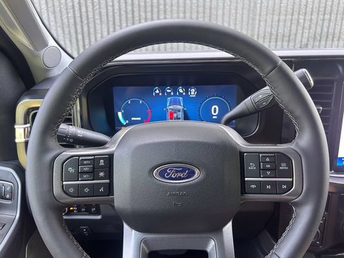 New 2026 Ford F250 Lariat w/ Black Appearance Package AWD/4WD image 30