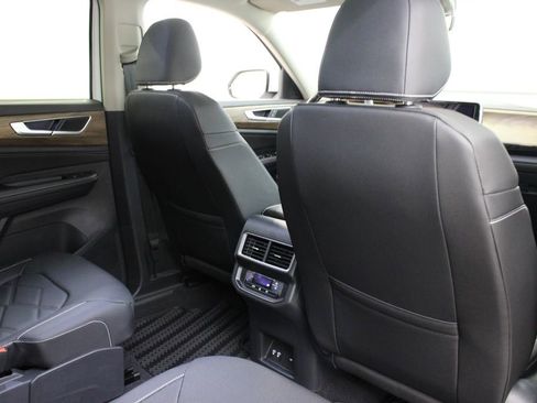New 2026 Volkswagen Atlas SE FWD image 19