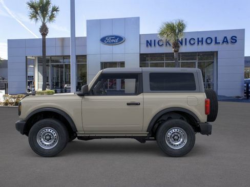 New 2026 Ford Bronco 2-Door AWD/4WD image 3
