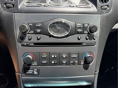 Used 2015 INFINITI Q40 RWD image 21