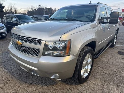 Used 2008 Chevrolet Avalanche LTZ AWD/4WD image 2