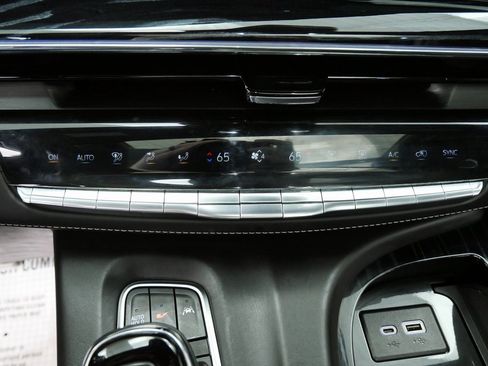 Used 2023 Cadillac Escalade V image 33