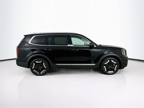 Used 2025 Kia Telluride S FWD image 10