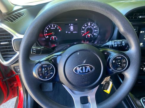 Used 2021 Kia Soul S FWD image 11