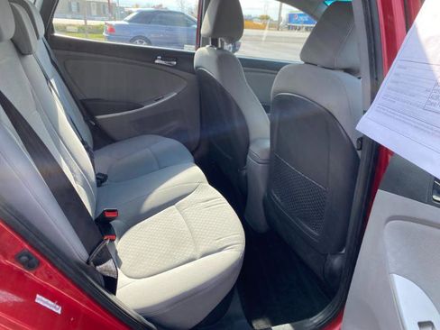 Used 2014 Hyundai Accent SE image 5