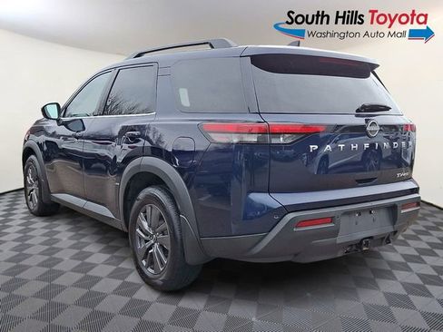 Used 2022 Nissan Pathfinder SV w/ SV Premium Package image 4