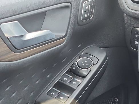 Used 2020 Ford Escape Titanium AWD/4WD image 11
