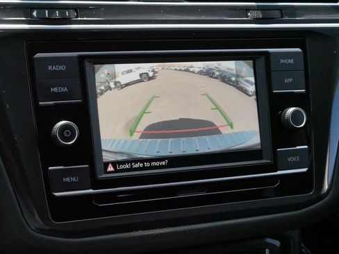 Certified 2023 Volkswagen Tiguan S FWD image 29