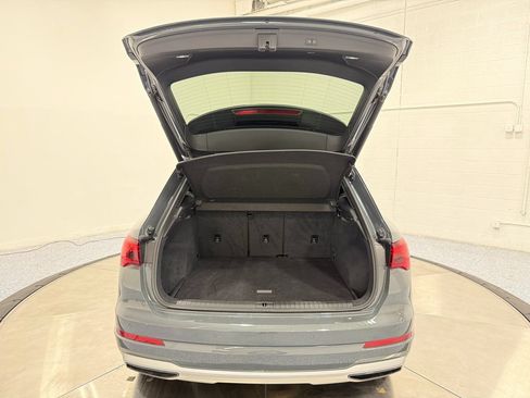 Used 2020 Audi Q3 2.0T Premium w/ Convenience Package AWD/4WD image 46